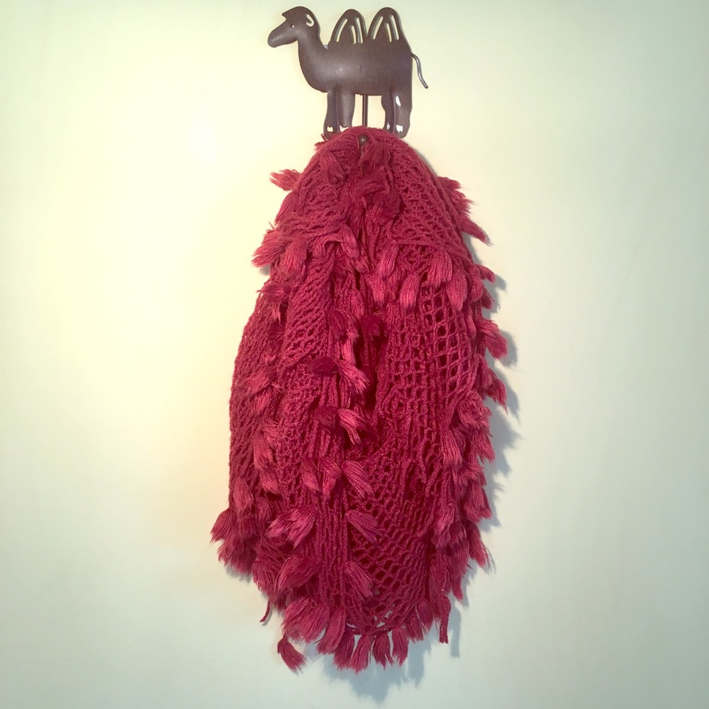 Boutique Burgundy Fringe Knit Scarf